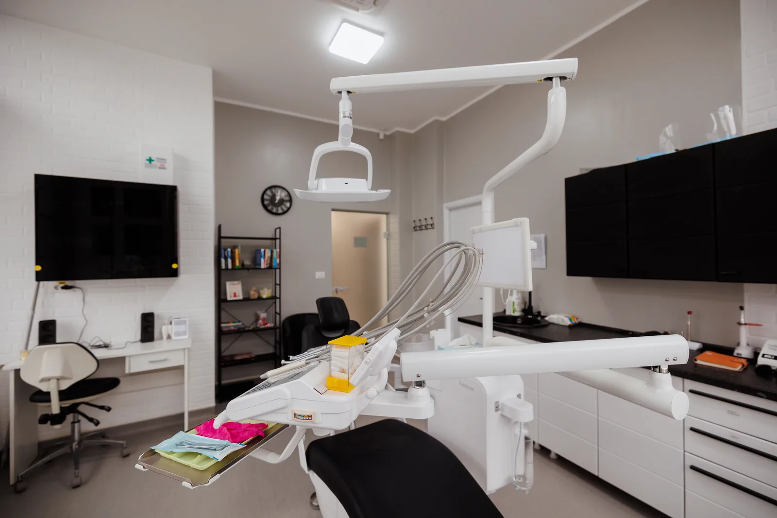Cabinet stomatologic — Clinica Dr. Corlade Bacău